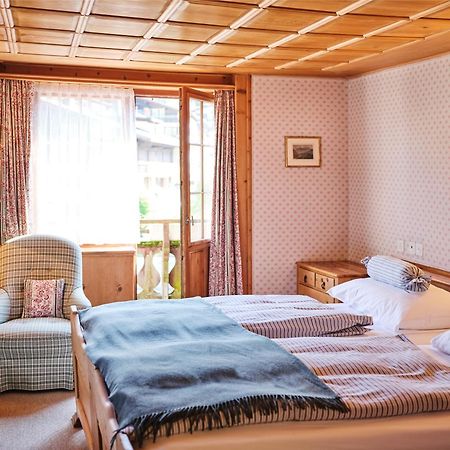 Hotel Chesa Grischuna Klosters Kültér fotó