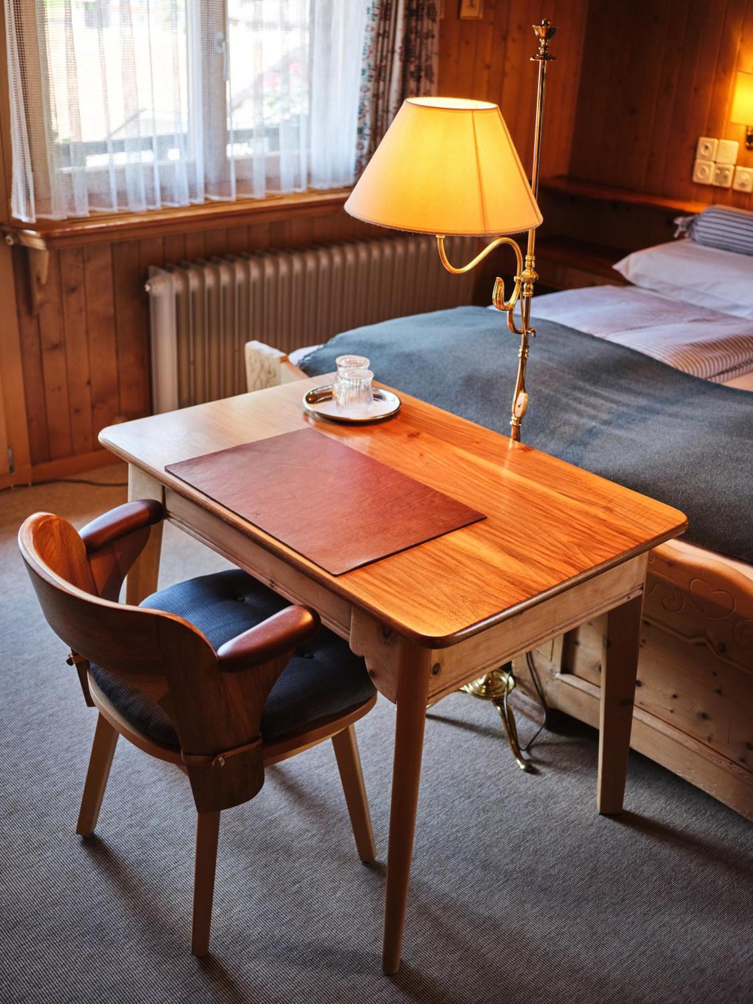 Hotel Chesa Grischuna Klosters Szoba fotó